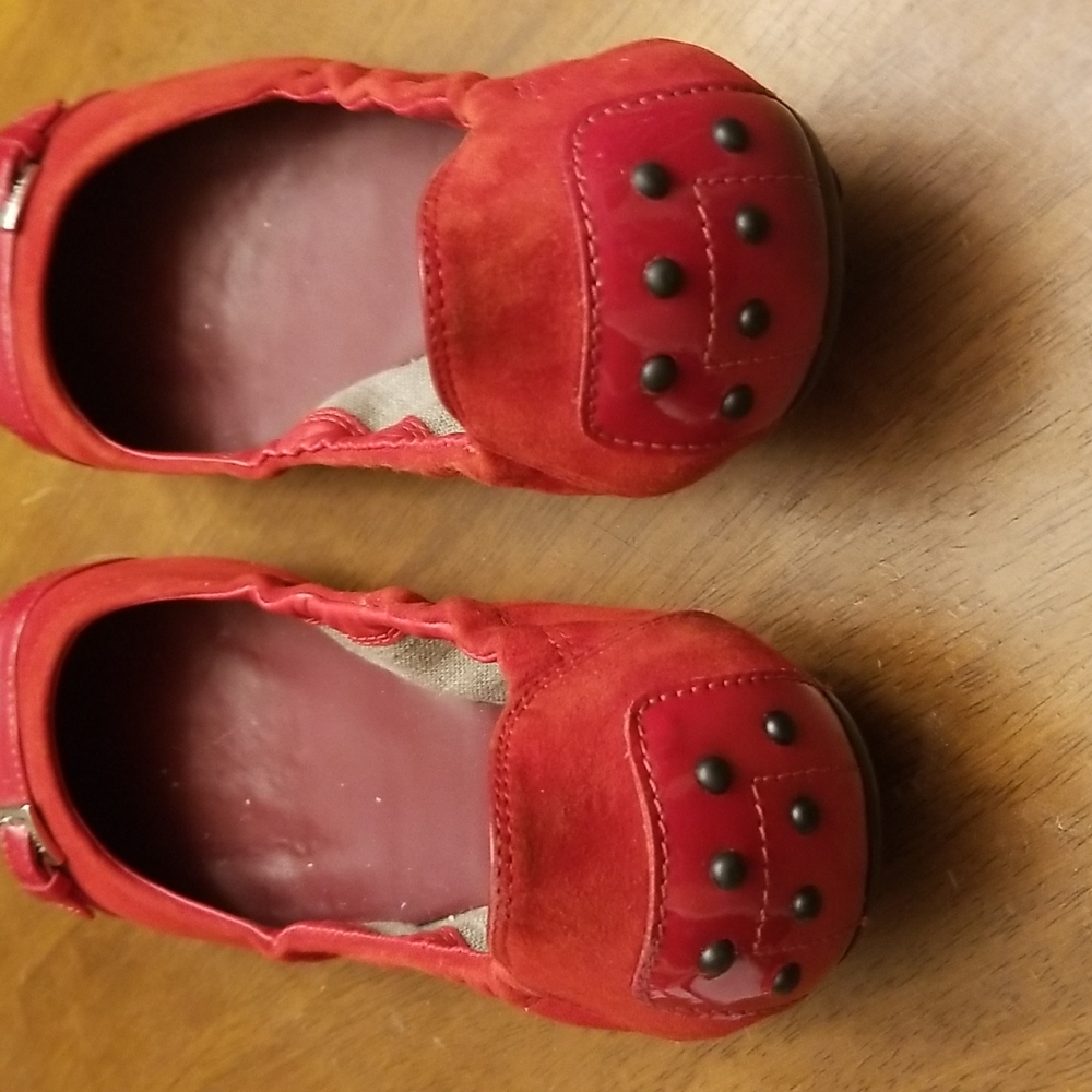 LIVING YOUR BEST LIFE❣️Red Tod's Shoes - Picture 7 of 10